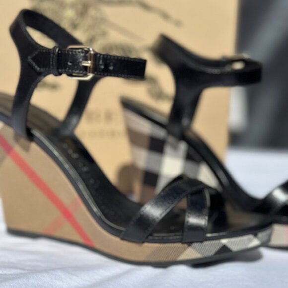 BURBERRY Bridle Studs Rastrickson Wedge Sandal US Size 9.5, EUR 40.5 - Picture 1 of 6
